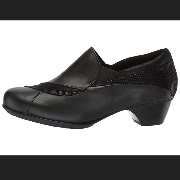 Aravon Provence Asym Slip-on - Women's Casual Shoe Black - Picture 4 of 5